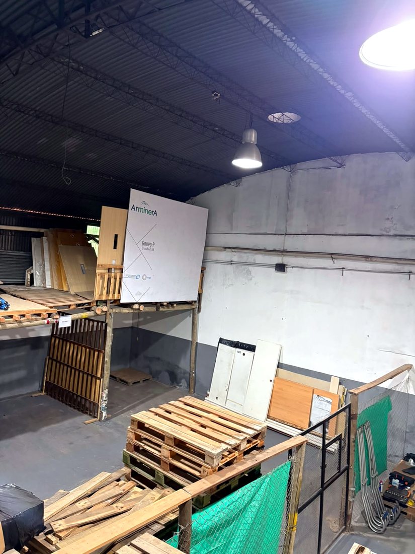 Depósito ALZU - estanterías y pallets